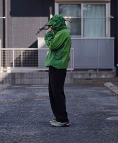 Gorpcore Meaning, Gorpe Core Fashion, Arc'teryx Konseal Fl, Green Gorpcore, Salomon Gorpcore, Goretex Outfit, What Is Gorpcore, Arc'teryx Goretex Pants, Gorpcore Rain Jacket