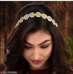 Sheesh Phool Hairstyle, Sheesh Patti Hairstyles, Traditional Hair Band, Traditional Headband For Party, Shish Patti Hairstyles, Simple Hairstyles With Mang Tika, Hair Styles With Matha Patti, Latest Hair Accessories Indian, Matha Patti Look