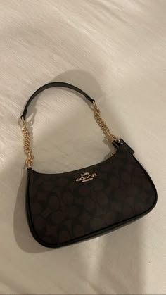 Bevelyn Bag, Under Arm Purse, Pocketbook Styles, Coach New Bags, Cute Bags And Purses Aesthetic, The Coach Bag, Coach Little Bag, Cute Coach Purse, Cute Little Purse