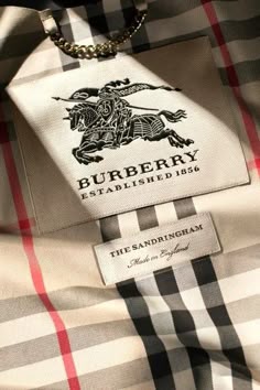 Burberry Aesthetic, Luxury Lifestyle Travel, Magazine Layout Inspiration, Burberry Trench, British Outfits, Burberry Trench Coat, Preppy Aesthetic, Unique Wallpaper, British Heritage