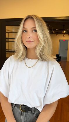 the cut of the season Cabello Balayage, Blonde Lob Hair, Long Bob Blonde, Cheveux Blonds Foncés, Balayage Haare Blond, Blonde Haircuts, Lob Hairstyle, Colores De Cabello Rubio, Blonde Hair Inspiration