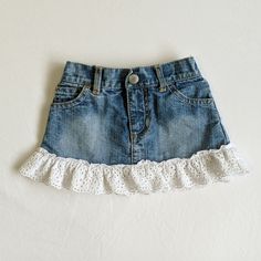 🎀3/$20 Vintage Old Navy 12 months baby girl denim skirt with white eyelet lace