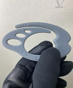 Carabiner 3d Print, Unique Carabiner Designs, Ergonomic Carabiner Design, Customizable Carabiner Design, Asymmetric Carabiner Design Ideas, 3d Printed Carabiner Design, Colorful Carabiners Detail, Modern Carabiner Design, Flexible 3d Printed Carabiner