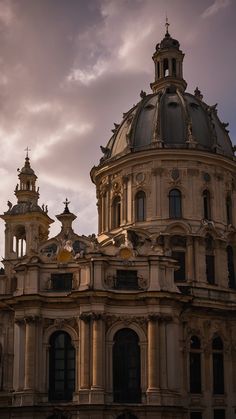 Explore the timeless beauty and intricate details of Baroque architecture with our collection of aesthetic interior and exterior wallpapers Immerse yourself in the Italian buildings and artistry that showcase the essence of neoclassical design From desktop backgrounds to detailed drawings our curated selection exudes the art and charm of Italy's architectural wonders Beautiful Architecture Wallpaper, Opulent Architecture, Classical Architecture Aesthetic, Art Architecture, European Architecture Baroque Style, Baroque Architecture Features, Historical Aesthetic, Old Architecture, Baroque Building