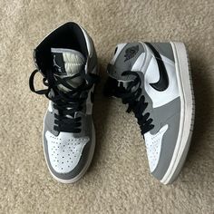 jordan 1 mid light smoke grey