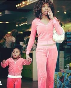 Brandy and daughter, Sy'rai Juicy Couture Celebrities, Velour Tracksuit Outfit 2000s, Velour Tracksuit Costume, Celebs Wearing Juicy Couture, Celebrities Wearing Juicy Couture, Celebrities In Juicy Couture, Pink Juicy Couture Track Suit Aesthetic, Juicy Tracksuit Celebrity, Pink Tracksuit 2000s
