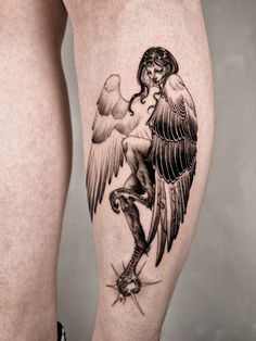 folklore tattoo, harpy tattoo, leg tattoo tattoo ideas, tattoo inspiration, blackwork tattoo, illustrative tattoo Engraving Tattoo Healed, Fully Black Tattoo, Birdman Tattoo, Quiron Tattoo, Tattoo Sleeve Ideas Patchwork, Tattoo Of Statue, Falcore Tattoo, Winged Creature Tattoo, Back Of Thighs Tattoos