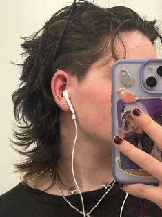 Mixie Haircut Long, Shave Sideburns, Sideburn Undercut, Women Haircut Mullet, Bob Haircut Shaved Side, Mullet Shaved Sides Women, Shaved Haircuts Women, Short Gay Mullet, Masc Lesbian Hairstyle