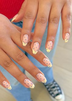 Nails Yellow, Polka Dot Nail Art, Ongles De Mariée, Unhas Claras, Dot Nail Art, Nagel Tips, Dots Nails, Polka Dot Nails, Girly Acrylic Nails