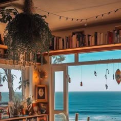 Beachy Aesthetic House, Beach Boho House, Beachy Boho House, Cottage Core Beach House, Beachhouse Bedrooms, Vintage Beach House Aesthetic, Hippie House Interior, Beach Book Nook, Beach House Library Inspiration