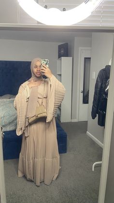 Islamic Outfits, Overgarments Muslim Eid, Modest Hijabi Dress Outfits, Muslim Birthday Outfit, Birthday Fit Hijabi, Over Garments Muslim, Modest Hijabi Birthday Outfits, Halal Birthday Outfit, Muslim Fashion Casual