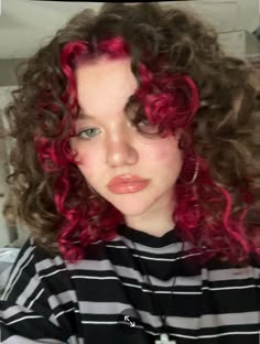 Underdye Hair, Dyed Curly Hair, Highlights Curly Hair, Peekaboo Hair, Red Curly Hair, Brown Curly Hair, Colored Curly Hair, Dyed Hair Inspiration, Pretty Hair Color
