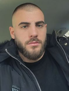 Buzz Cut With Beard, Buzz Cut For Men, Bald Men With Beards, Beard And Mustache Styles, Buzz Cut Hairstyles, Buzzed Hair, Bald With Beard, Beard Shapes, Beard Styles Short