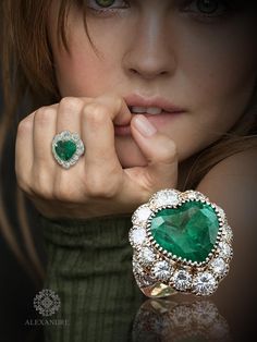 Colombian emerald heart shape with diamond and gold setting. Luxury Hand-set Emerald Jewelry, Luxury Artisan Emerald Jewelry, Luxury Heart-shaped Emerald Jewelry, Luxury Hand-set Crystal Emerald Necklace, Colombian Emerald Cabochon, Diamonds And Gold, Boutique Jewelry, Rare Antique, Antique Items