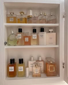 Parfumes Organization Ideas, Aesthetic Perfume Organization, Chanel Perfume Bottles Collection, Chanel Perfume Collection, Chanel Perfume Collection Display, Girl Perfume Collection, Vintage Chanel Perfume Collection, Designer Perfume Collection Aesthetic, Chanel Perfume Collection Inspiration