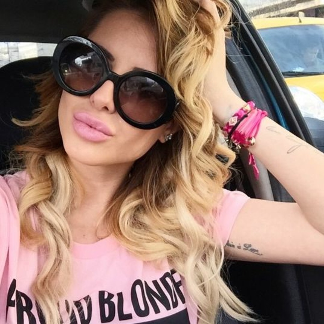 Claudia Duarte’s avatar