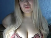 Oekraïense meid met grote borsten op webcam