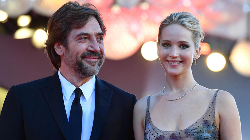 Venezia 74, Jennifer Lawrence regina dark per Javier Bardem