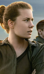 In foto Amy Adams (52 anni) Dall'articolo: Arrival � un film derivativo? Tutt'altro, � fantascienza dei Duemila.