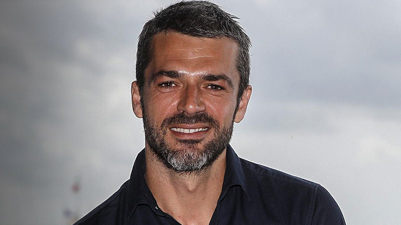 Cosa fai a Capodanno?, una black comedy dallo sceneggiatore di Perfetti Sconosciuti