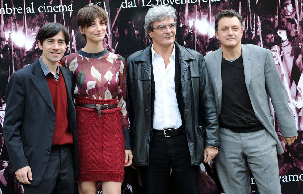 In foto Francesca Inaudi (49 anni) Dall'articolo: � polemica per la scarsa distribuzione.