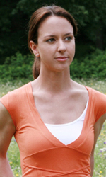 In foto Caterina Guzzanti (50 anni) Dall'articolo: Il pesce rosso cambia acqua ma non perde il vizio.