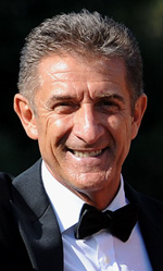 In foto Ezio Greggio (72 anni) Dall'articolo: Mostra del Cinema di Venezia, al via la 68. edizione.