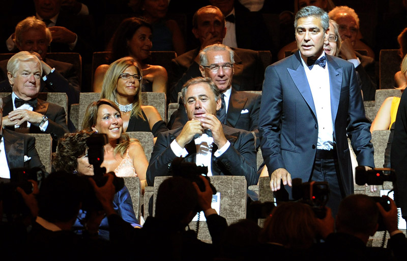In foto George Clooney (65 anni) Dall'articolo: La Mostra cala i primi assi. Americani.