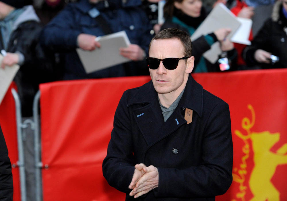 In foto Michael Fassbender (49 anni) Dall'articolo: Berlinale 2012, Fassbender preso a calci da una donna!.