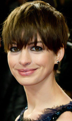 In foto Anne Hathaway (44 anni) Dall'articolo: Berlinale 2013, il giorno delle donne.