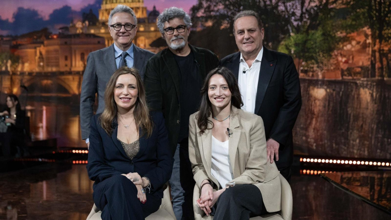 Genovese, Scrinzi, Borgonzoni e Musumeci a Paradise, il late night show di Pascal Vicedomini