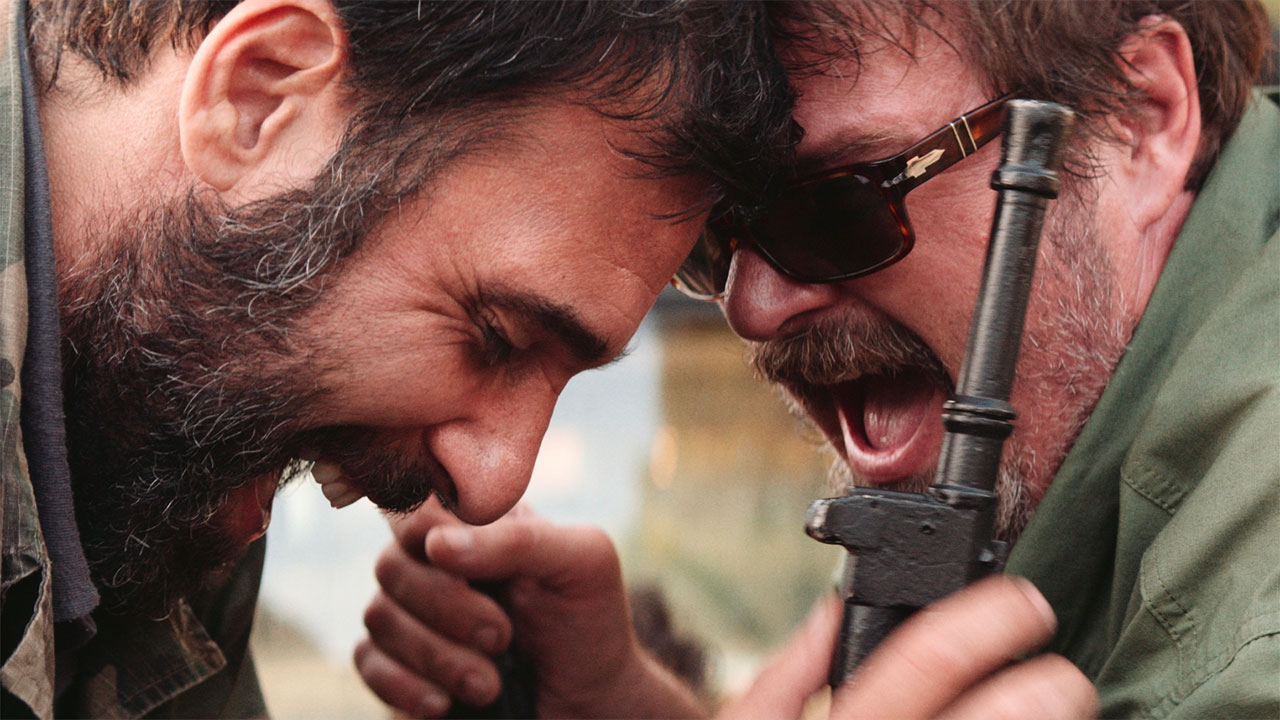 War - La guerra desiderata, una commedia attuale ma che non domina la materia rovente che racconta