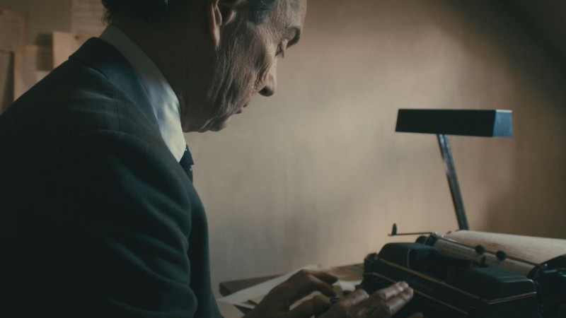 Everything About Martin Suter. Everything But the Truth.